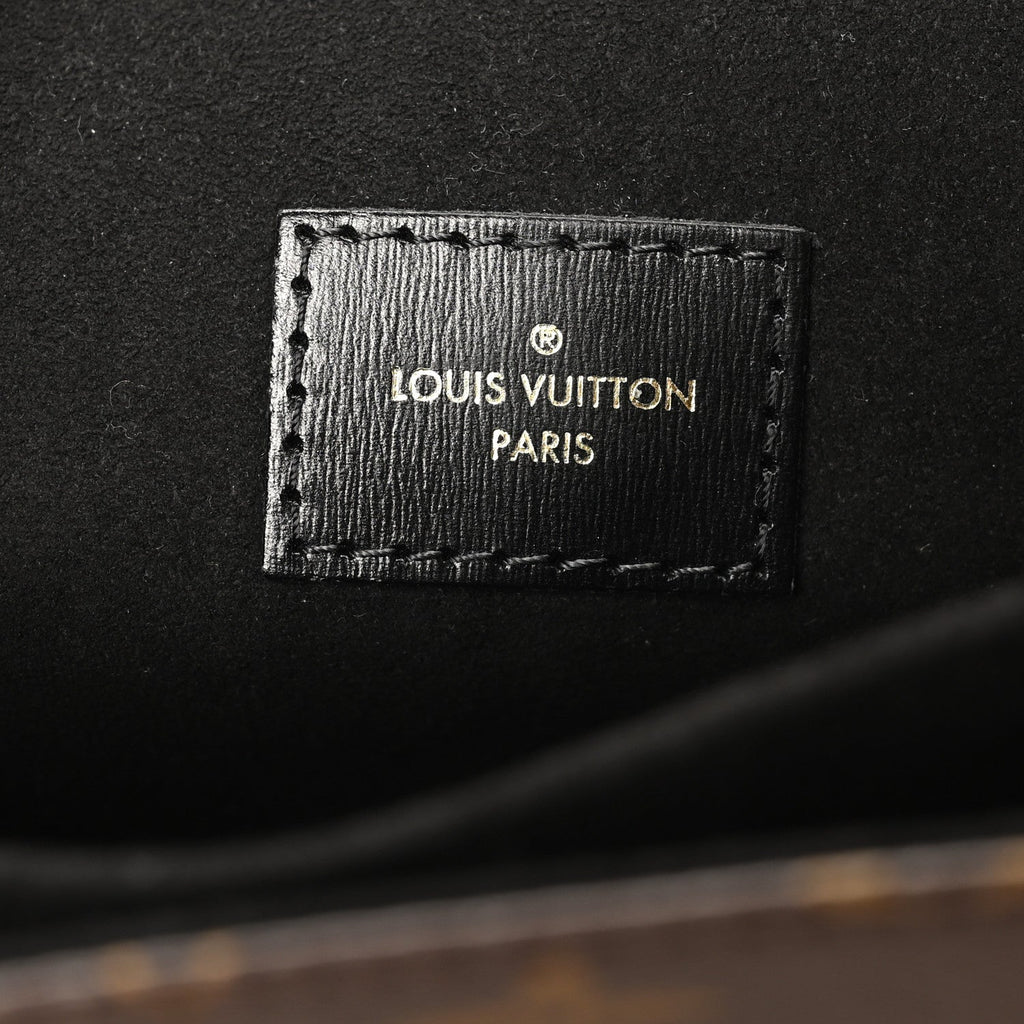 Reverse Monogram Pochette Metis