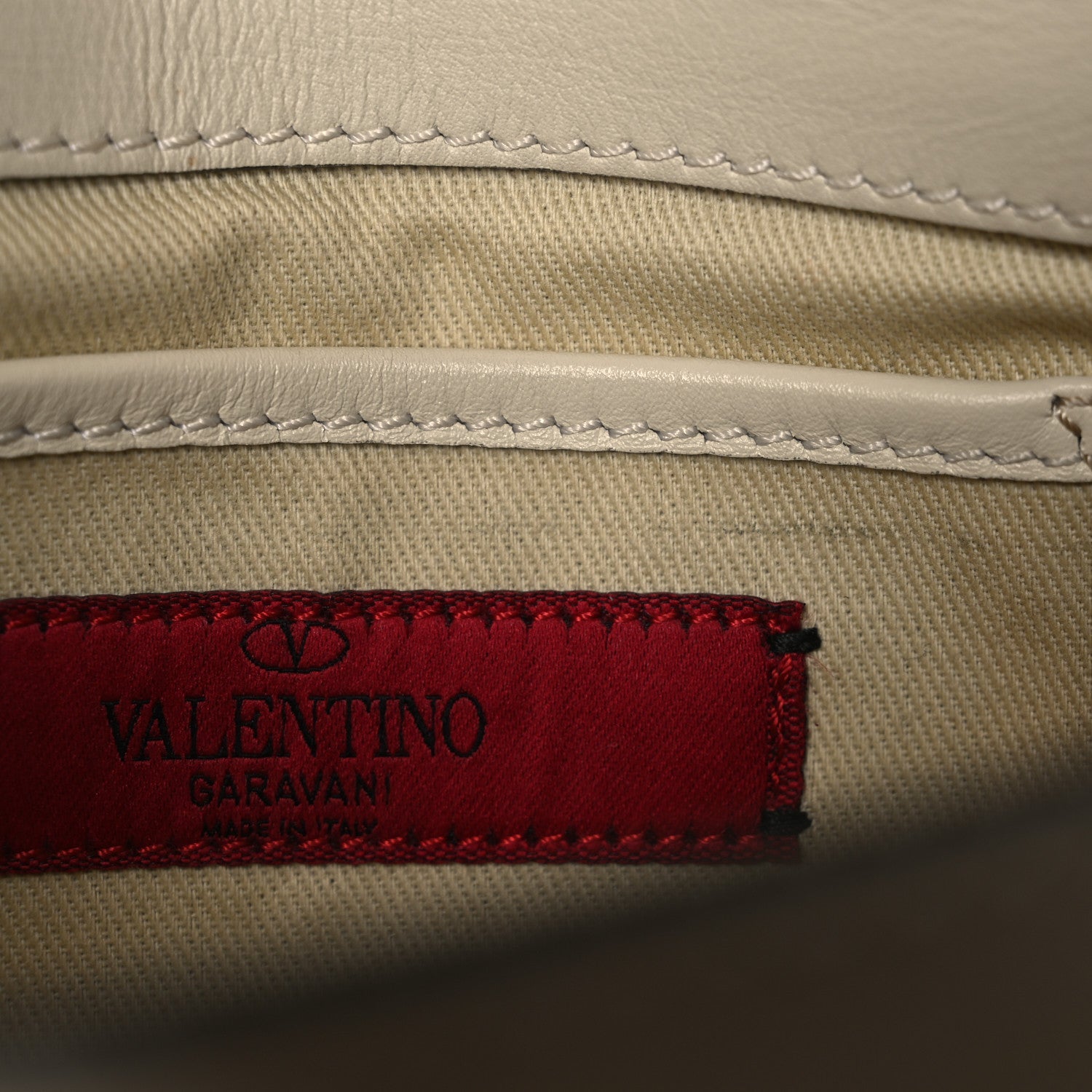 Vitello Small Rockstud Flip Lock Crossbody Bag Light Ivory