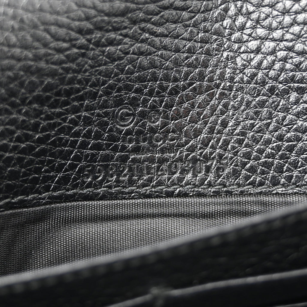Pebbled Calfskin Soho Wallet On Chain Black