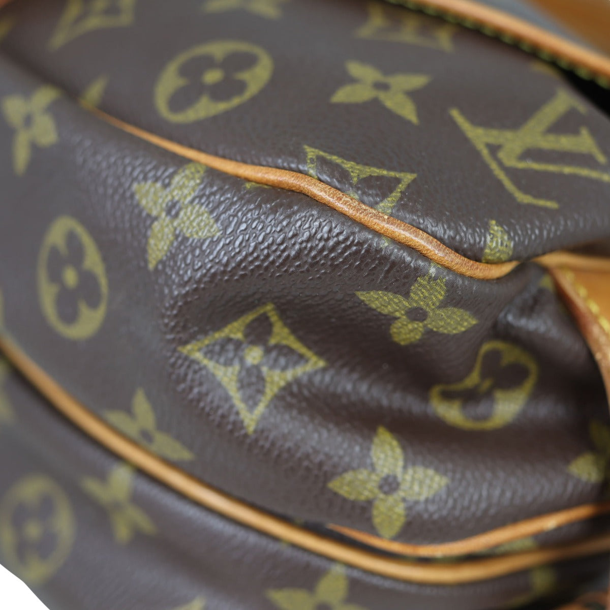 Louis Vuitton Saumur 30 Monogram