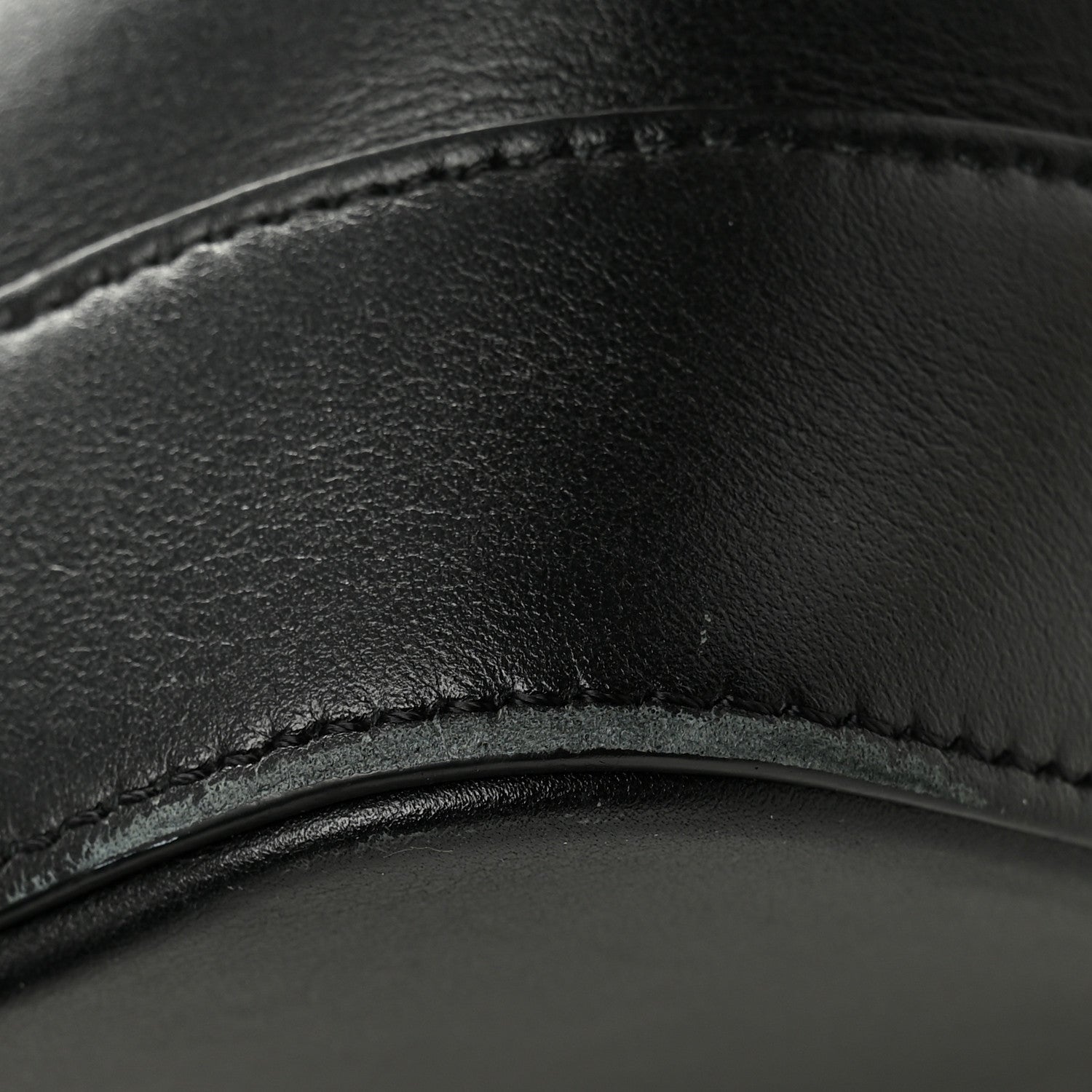 Smooth Calfskin Small Cuir Triomphe Bucket Bag Black