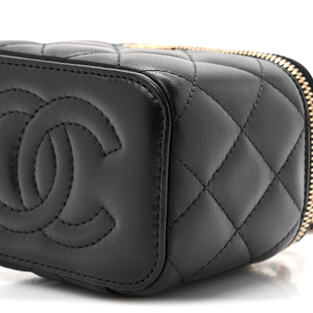 Lambskin Quilted Mini Pearl Crush Vanity Case With Chain Black