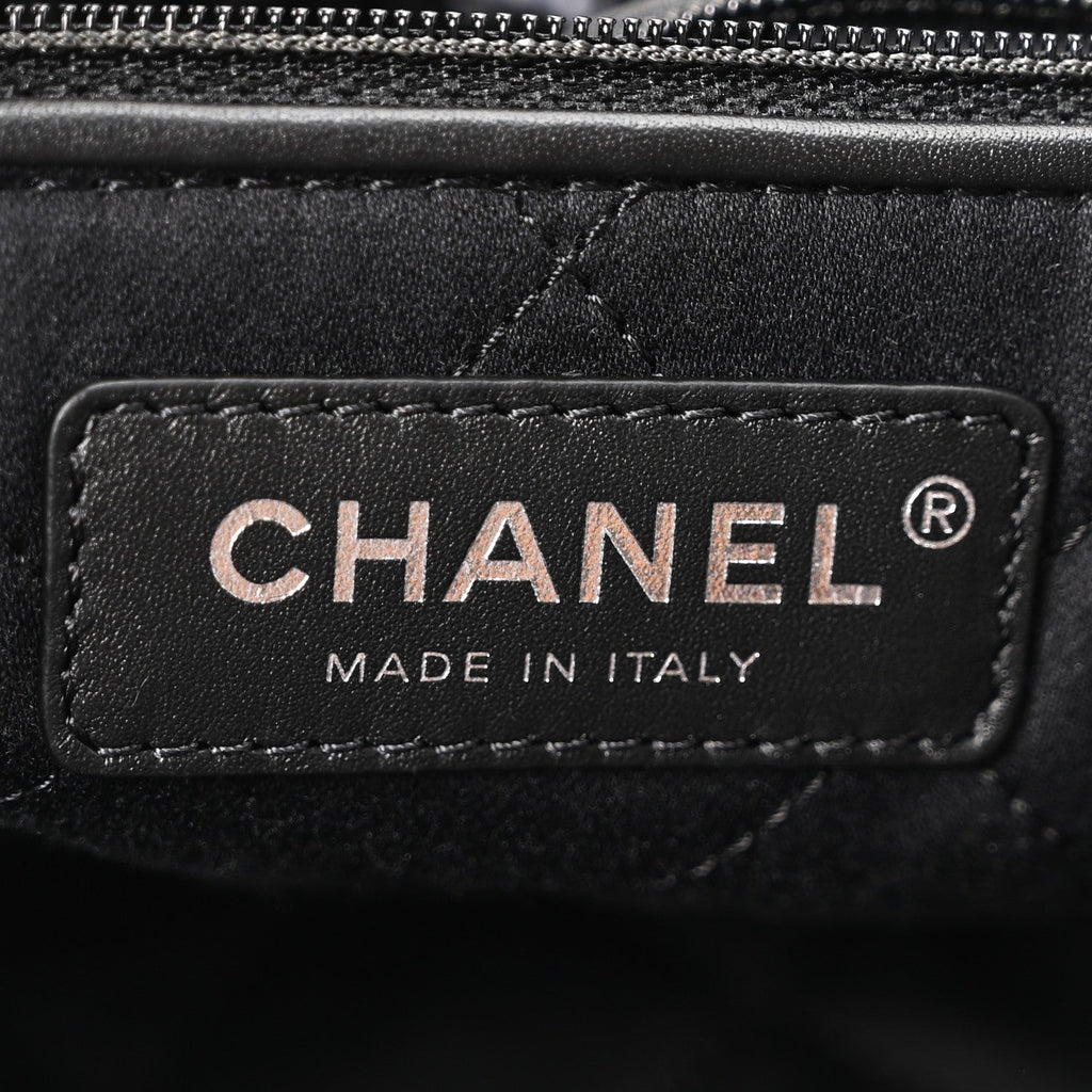Tweed Patchwork Quilted Small Chanel 22 Black Pink White