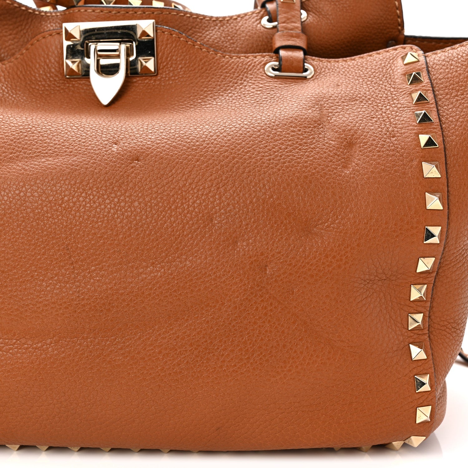 Pebbled Calfskin Medium Rockstud Tote Light Cuir