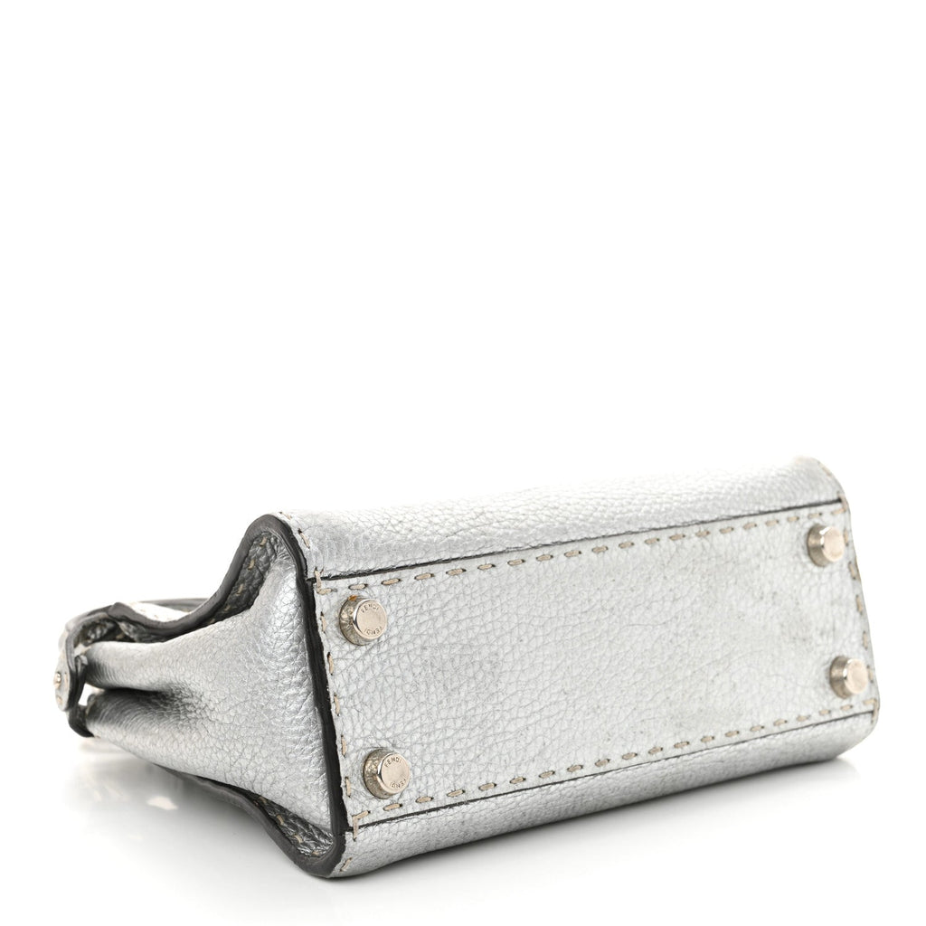 Cuoio Romano Lux Selleria Mini Peekaboo Iconic Satchel Argento