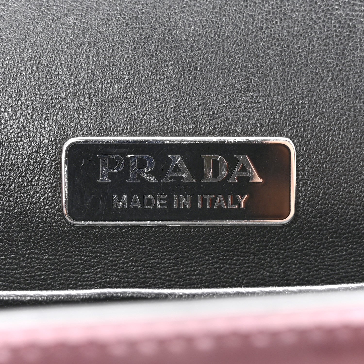 Metallic Vitello Saffiano Cahier Bag Ibisco Black