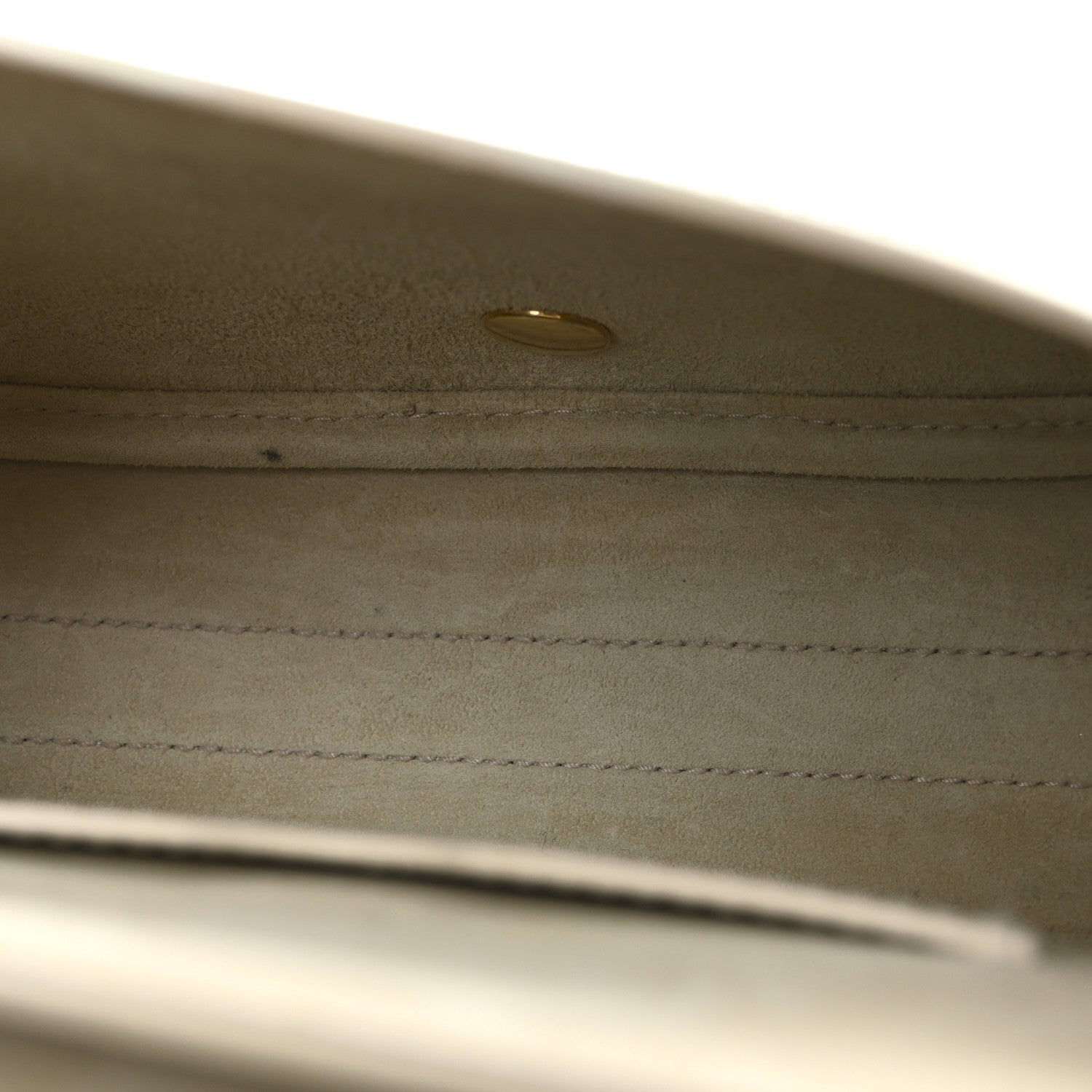 Box Calfskin Medium Bobby Flap Latte