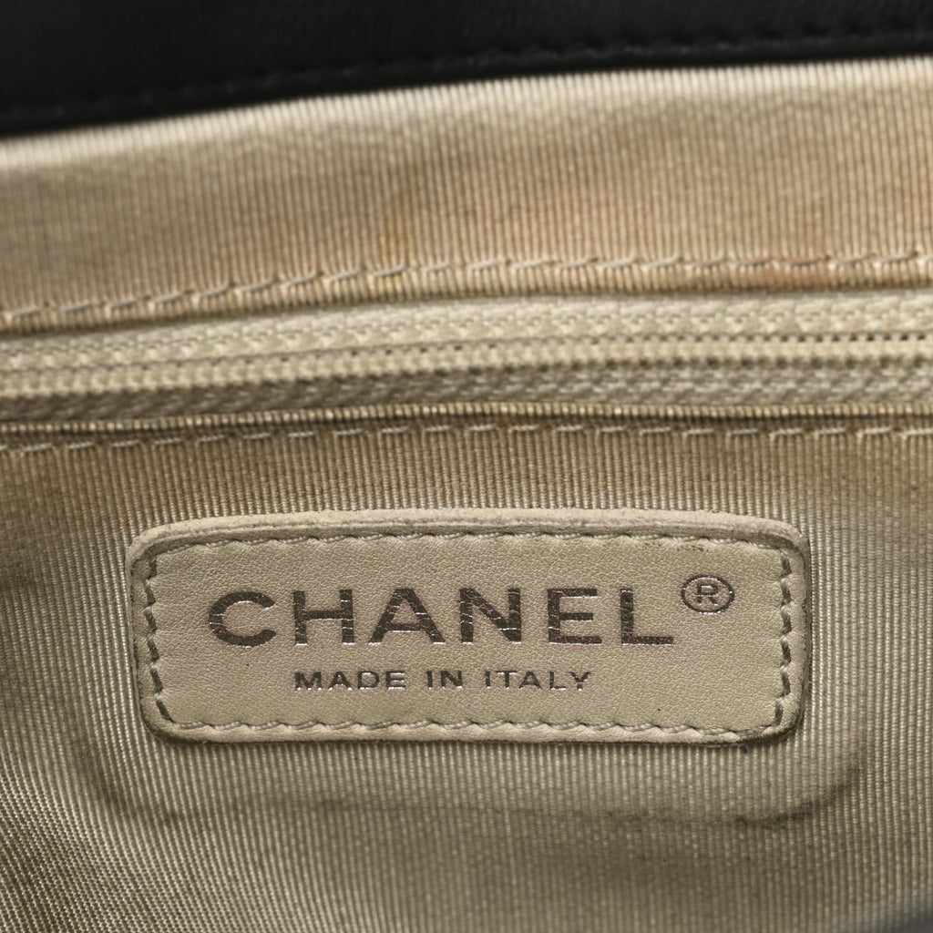 Washed Lambskin Quilted Medium Chain Around Messenger Black