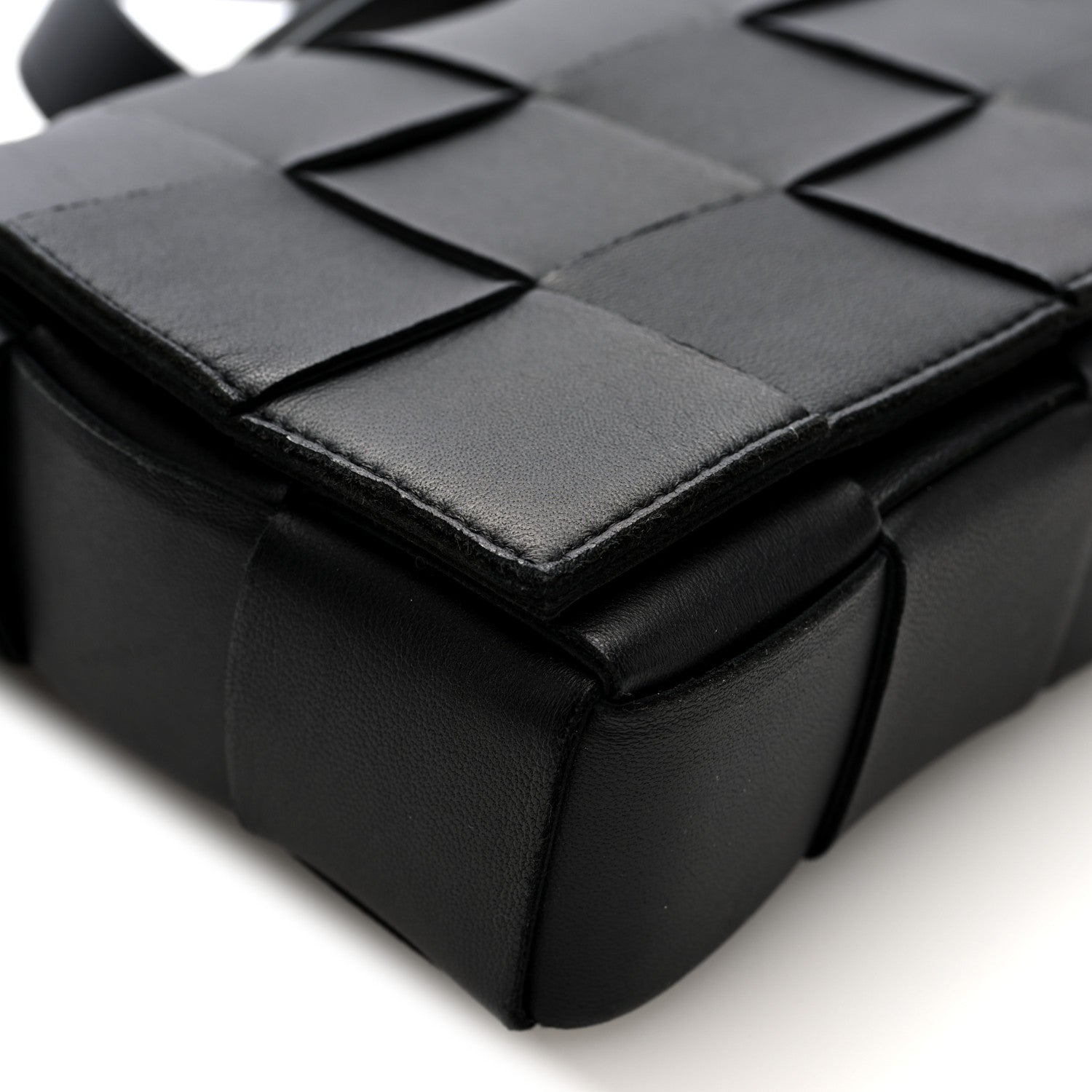 Lambskin Maxi Intreccio Small Cassette Crossbody Bag Black