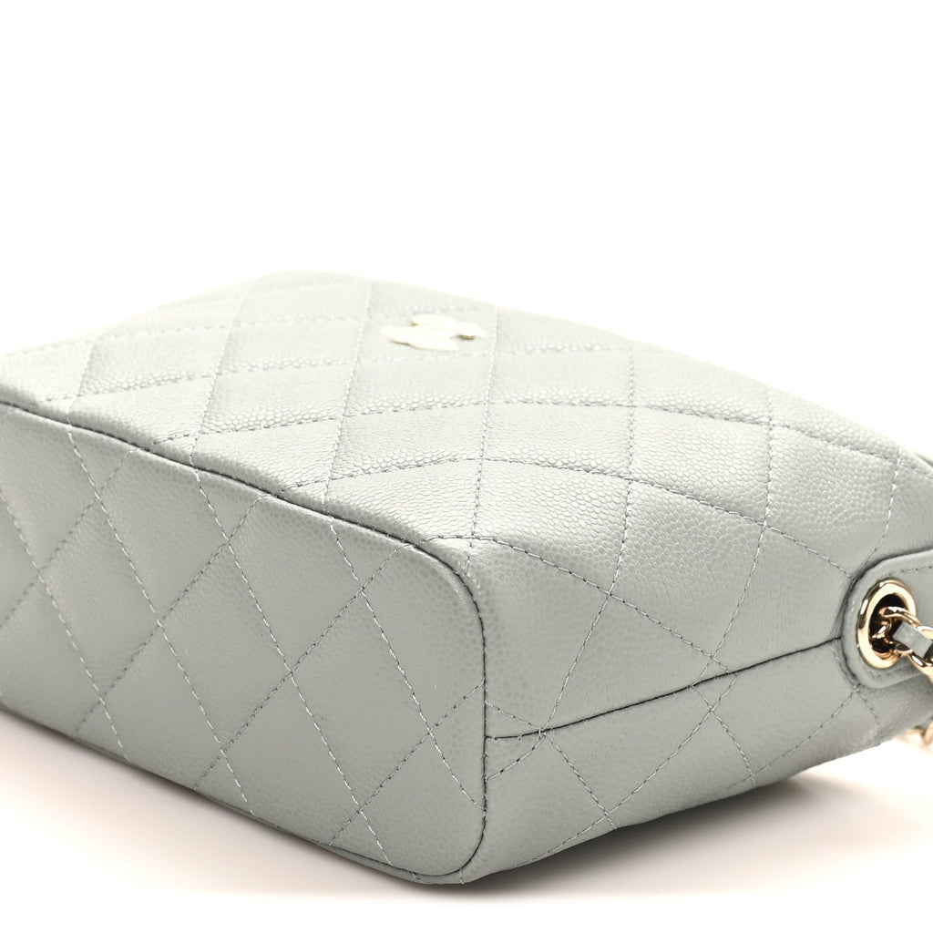Caviar Quilted Hobo Clutch With Chain Light Green