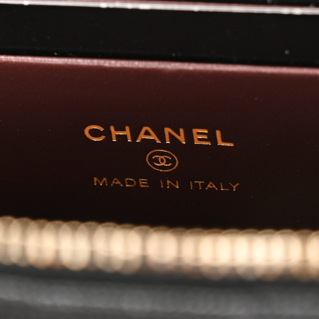 Caviar Quilted Small Vanity Case With Chain Black