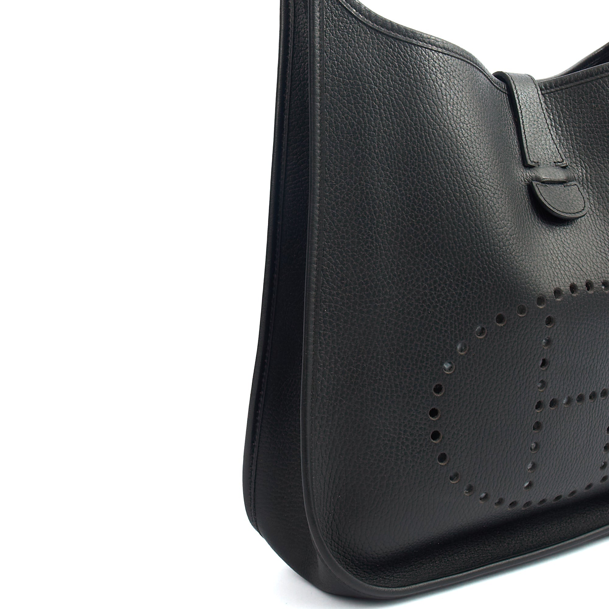 Hermes Cross Body Evelyne 33 in Black, Togo Leather