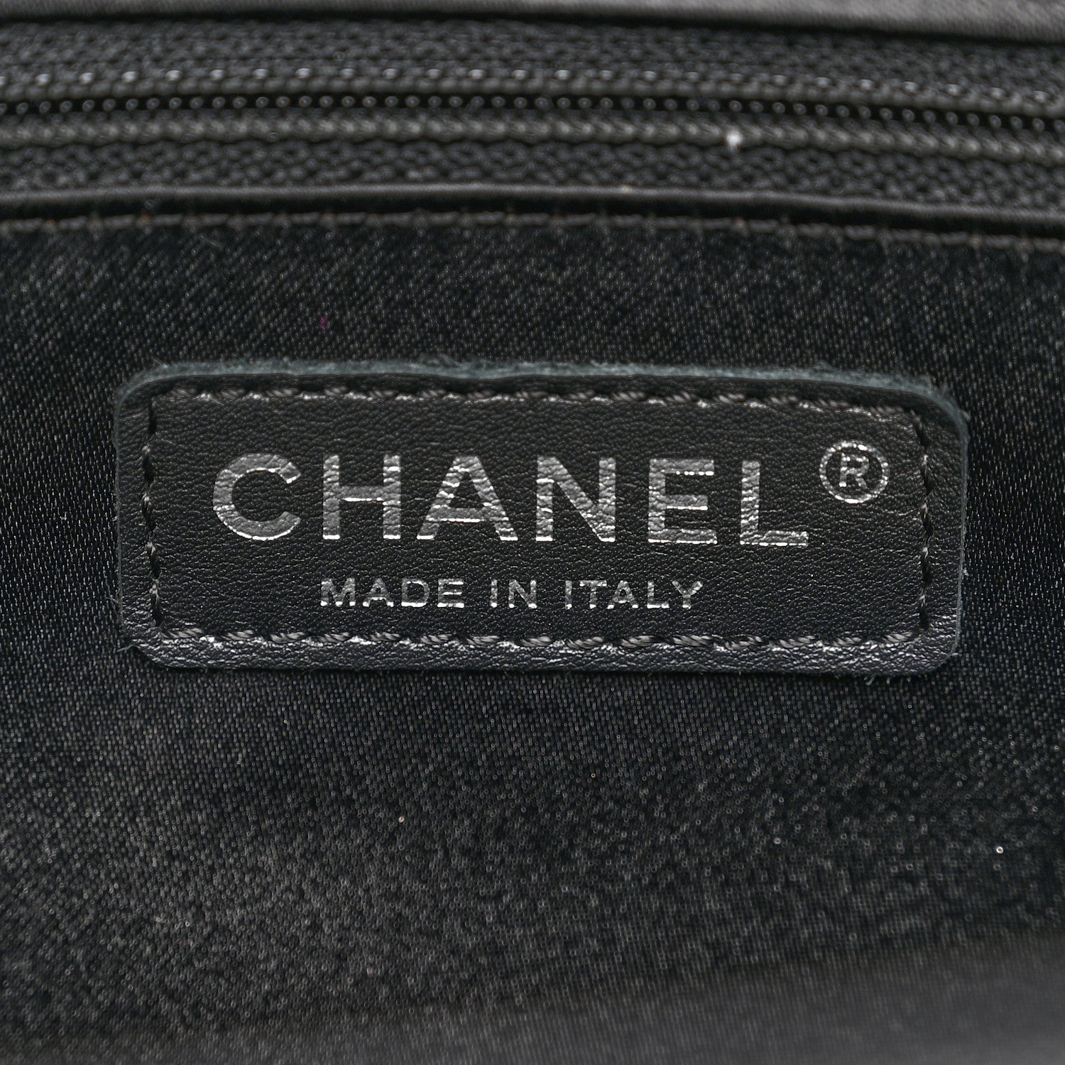Caviar Quilted XL Grand Shopping Tote GST Black