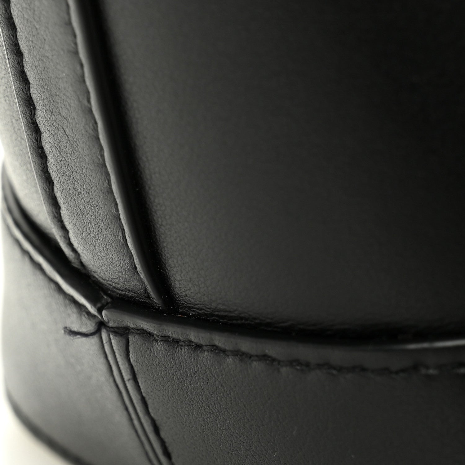 Smooth Calfskin Small Cuir Triomphe Bucket Bag Black