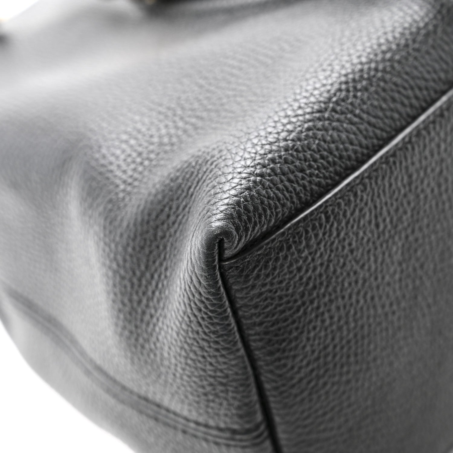Pebbled Calfskin Medium Soho Chain Shoulder Bag Black