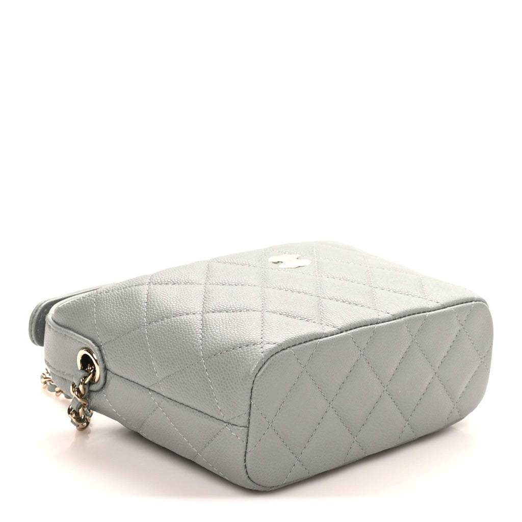 Caviar Quilted Hobo Clutch With Chain Light Green