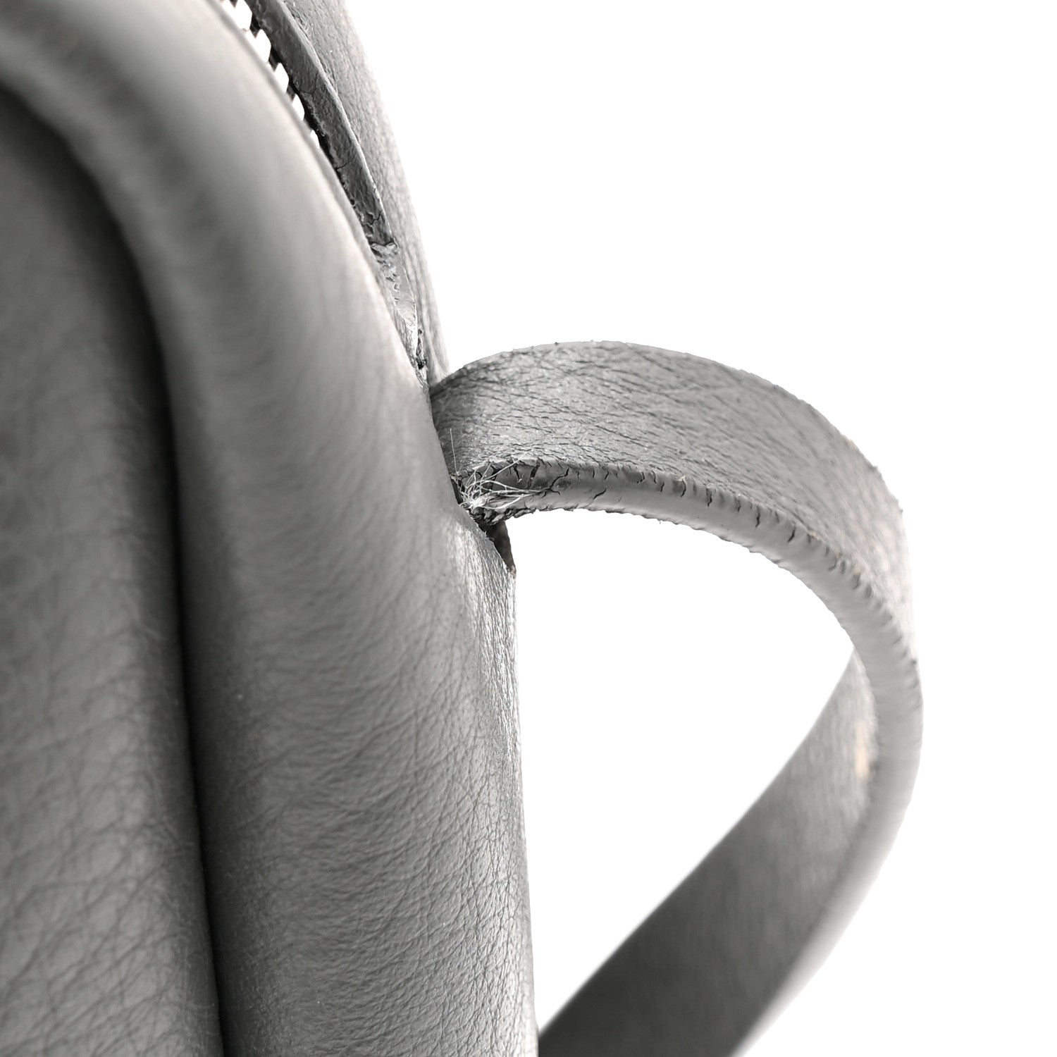 Calfskin Logo S Everyday Camera Bag Gris Fossile