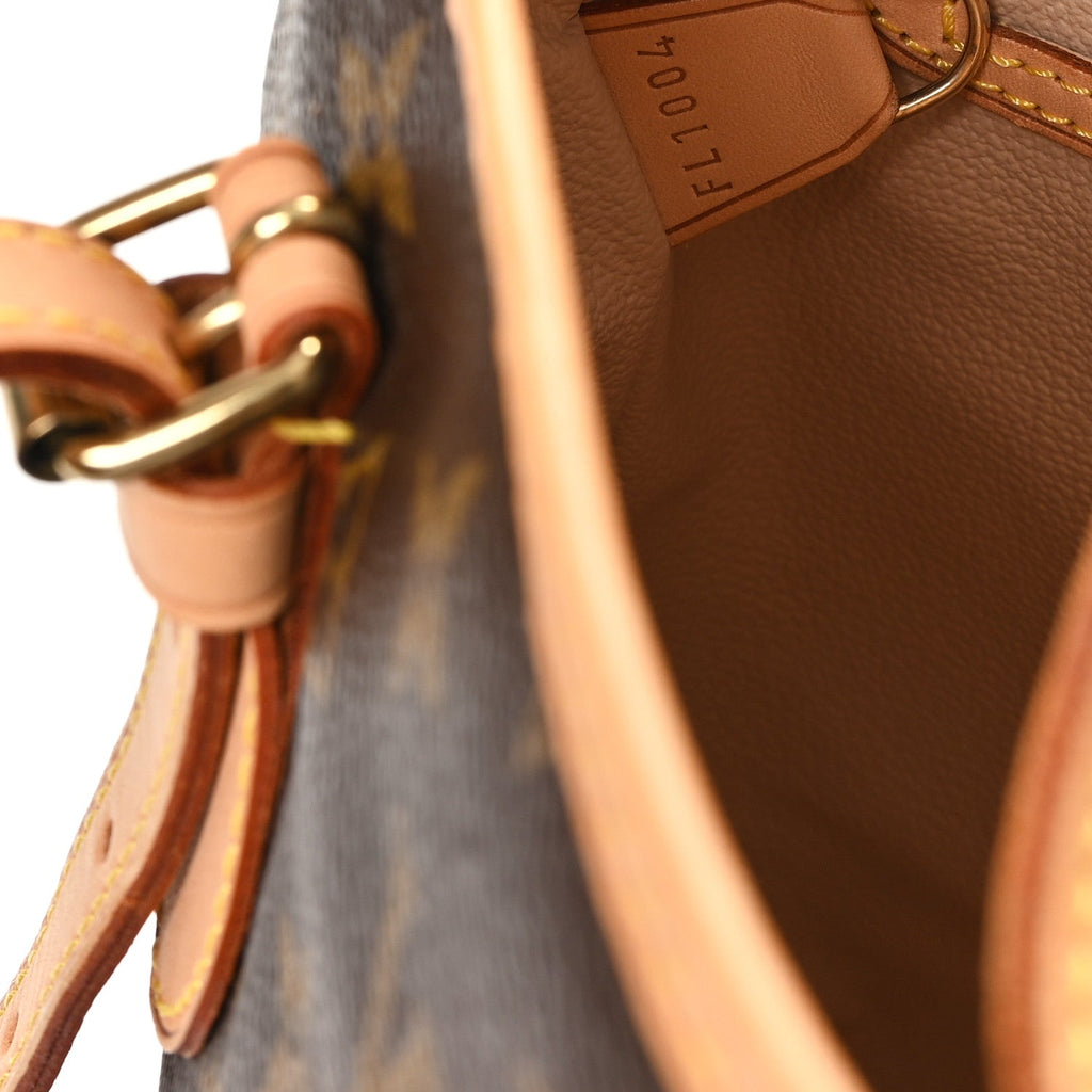 Monogram Petit Bucket 23