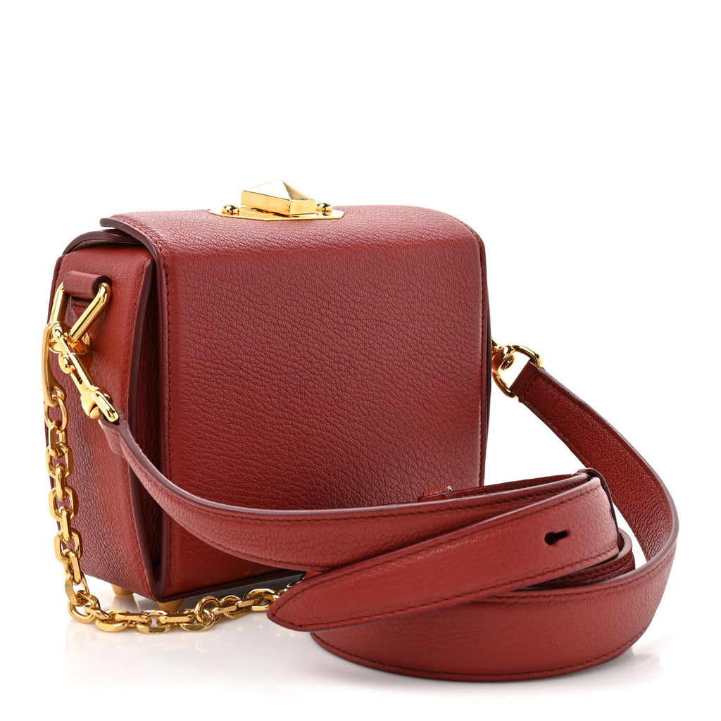 Silky Amish Grained Box Shoulder Bag 16 Lacquered Red