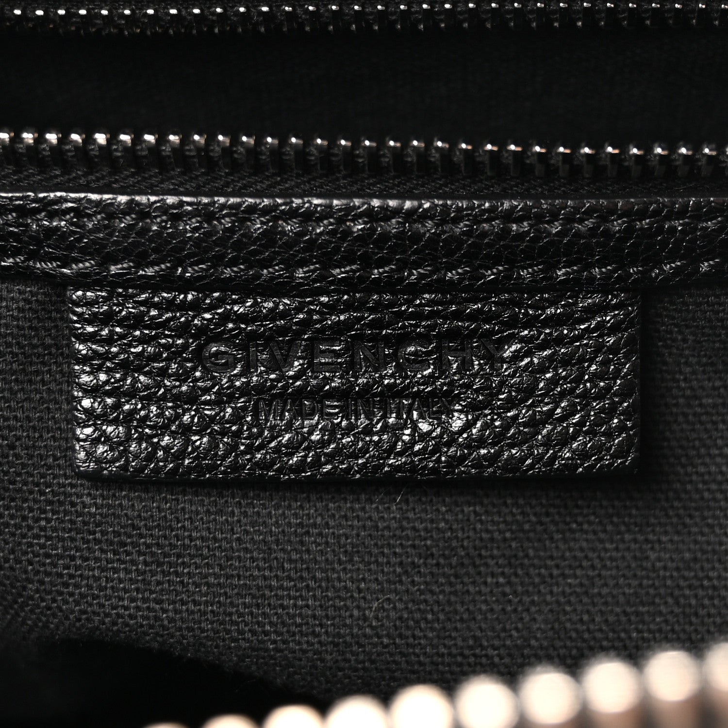 Sugar Goatskin Medium Antigona Black
