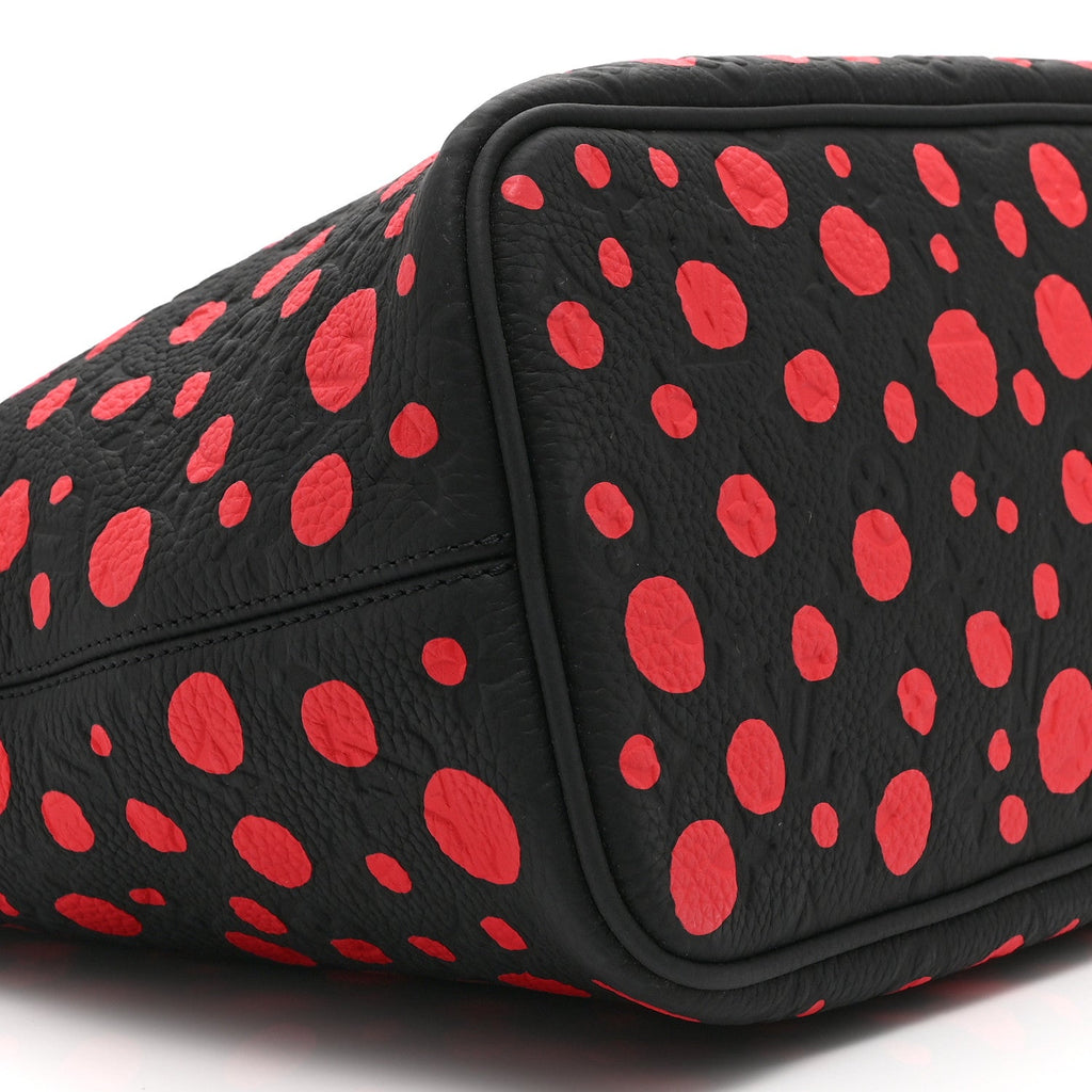 LV X YK Taurillon Lock It MM Black Red