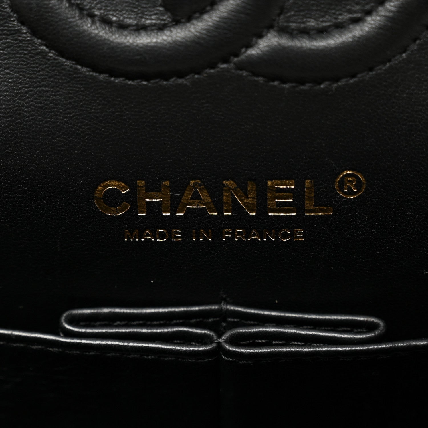 Caviar Flat Chevron Quilted Small Double Flap Black