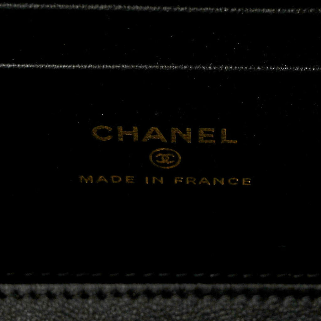 Lambskin Quilted Small Top Handle Vanity Case With Chain Black
