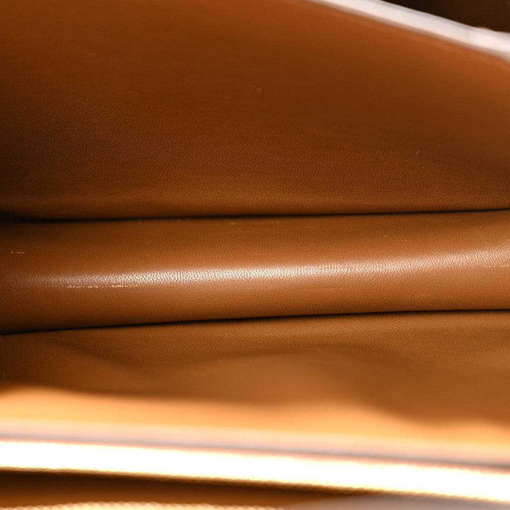 Box Calfskin Medium Classic Box Flap Bag Camel