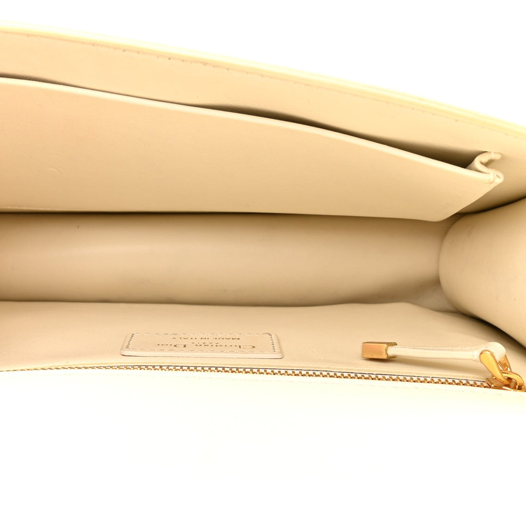 Box Calfskin 30 Montaigne Flap Bag Latte