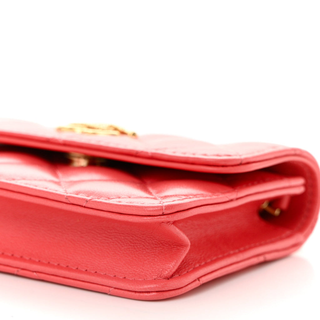 Shiny Lambskin Quilted  Holder On Chain Pink