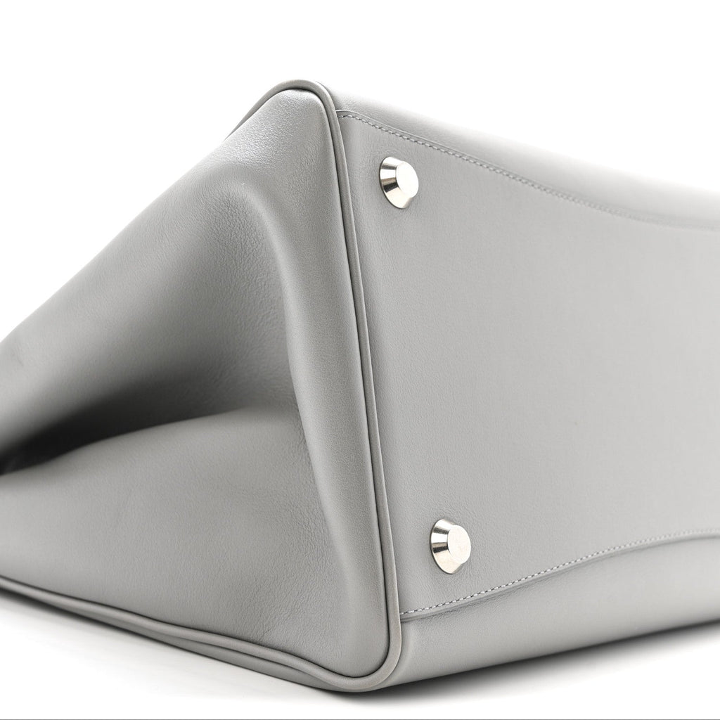 Smooth Calfskin Hampton Carry All Bag Grey