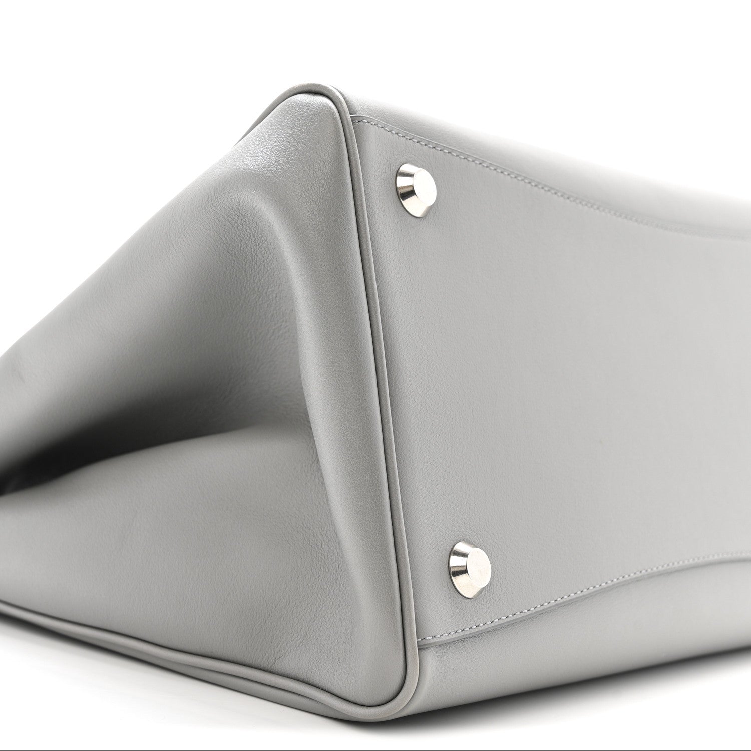 Smooth Calfskin Hampton Carry All Bag Grey