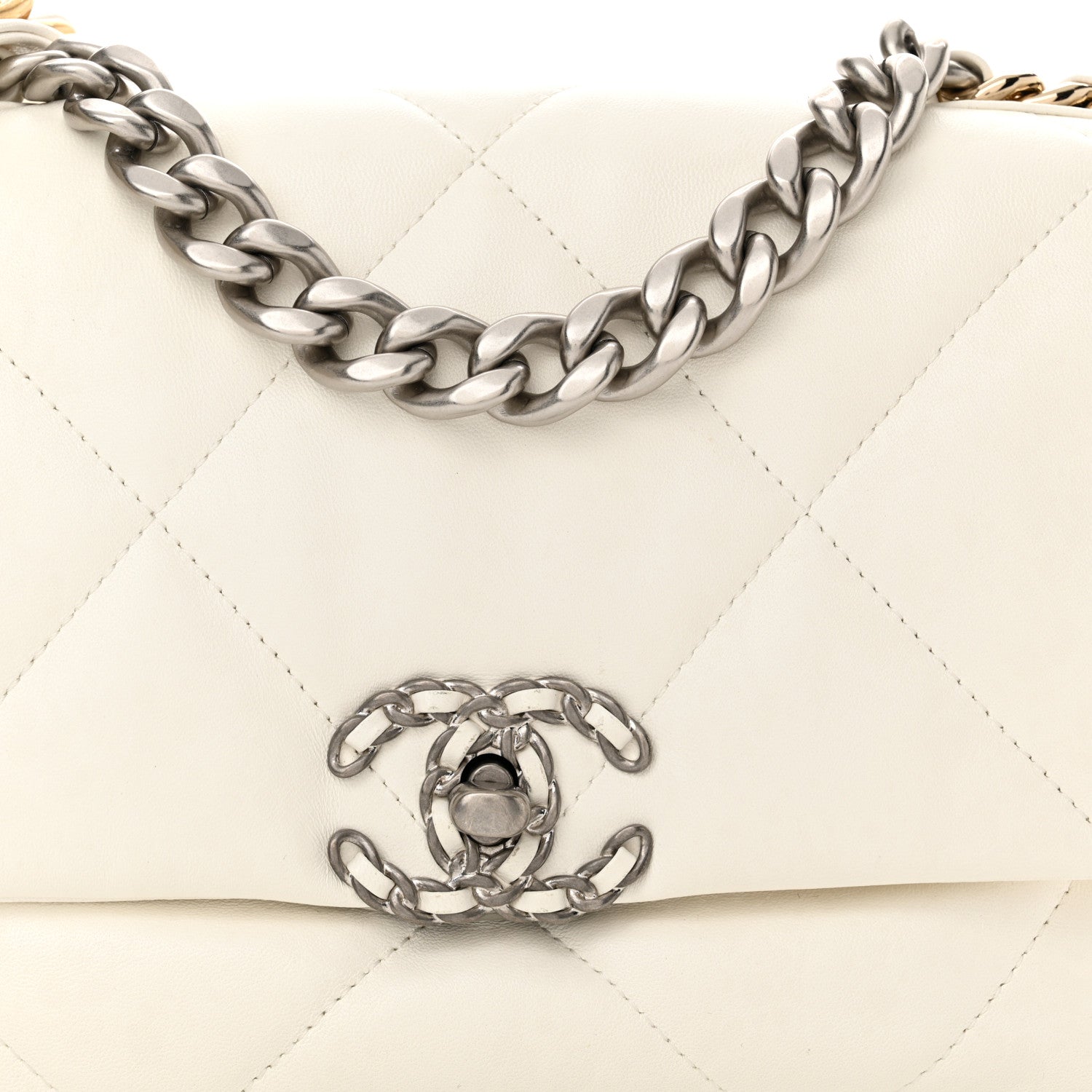 Lambskin Quilted Medium Chanel 19 Flap White