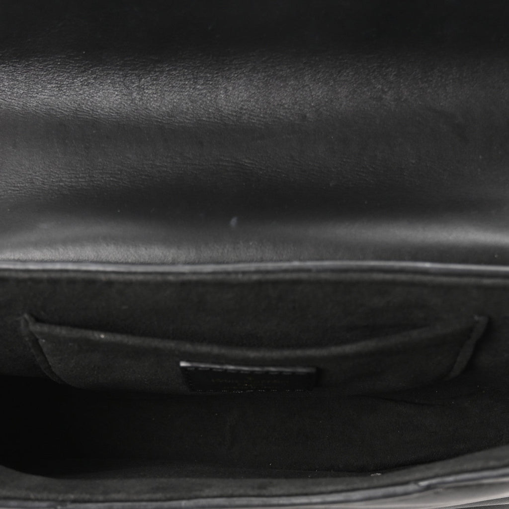 Calfskin New Wave Chain PM Black