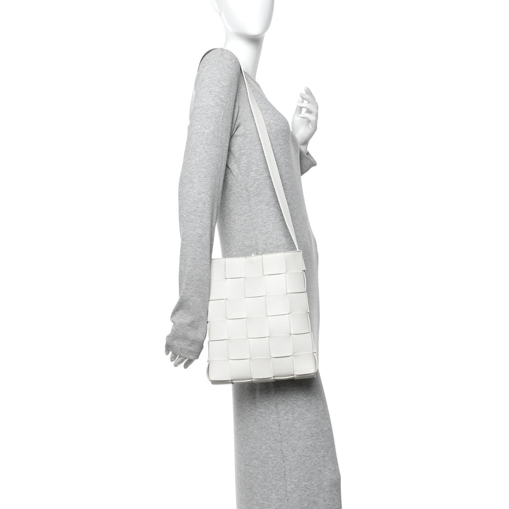 Lambskin Maxi Intrecciato Cassette Messenger Chalk