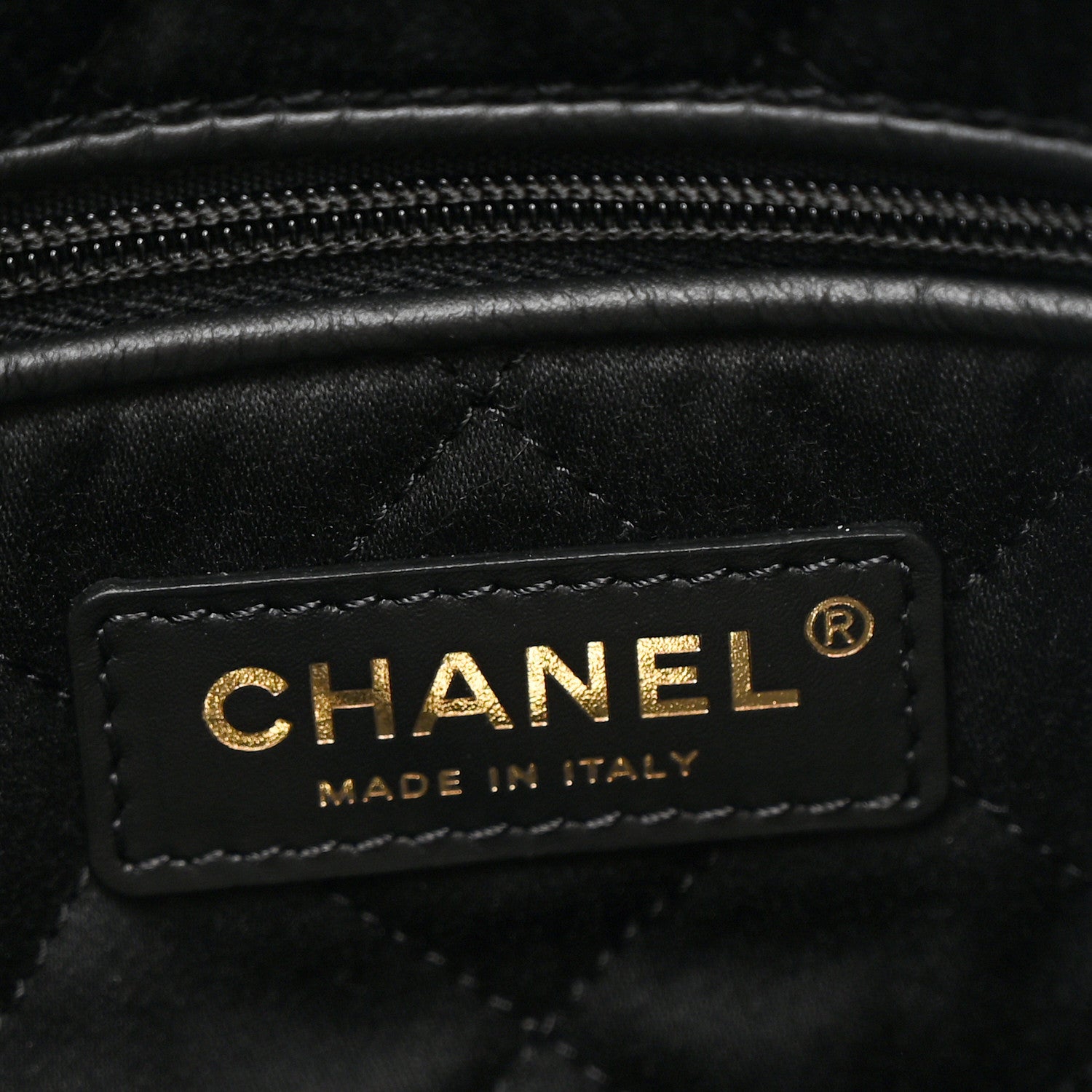 Shiny Calfskin Quilted Small Chanel 22 Black