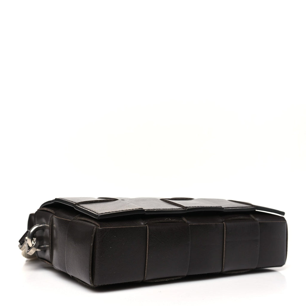 Calfskin Maxi Intrecciato Versatile Cassette Bag Brown