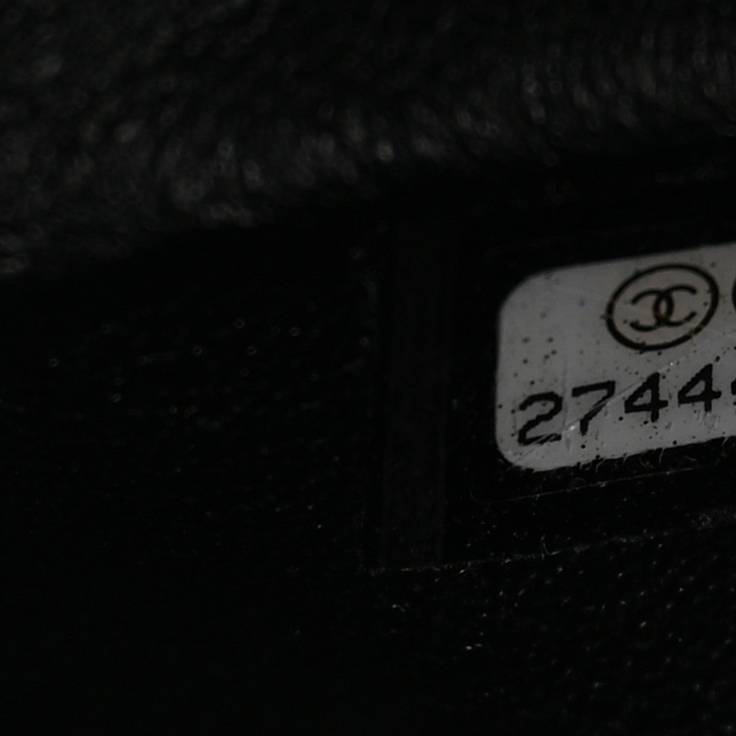 Crumpled Calfskin Chevron Quilted 2.55 Reissue 226 Black