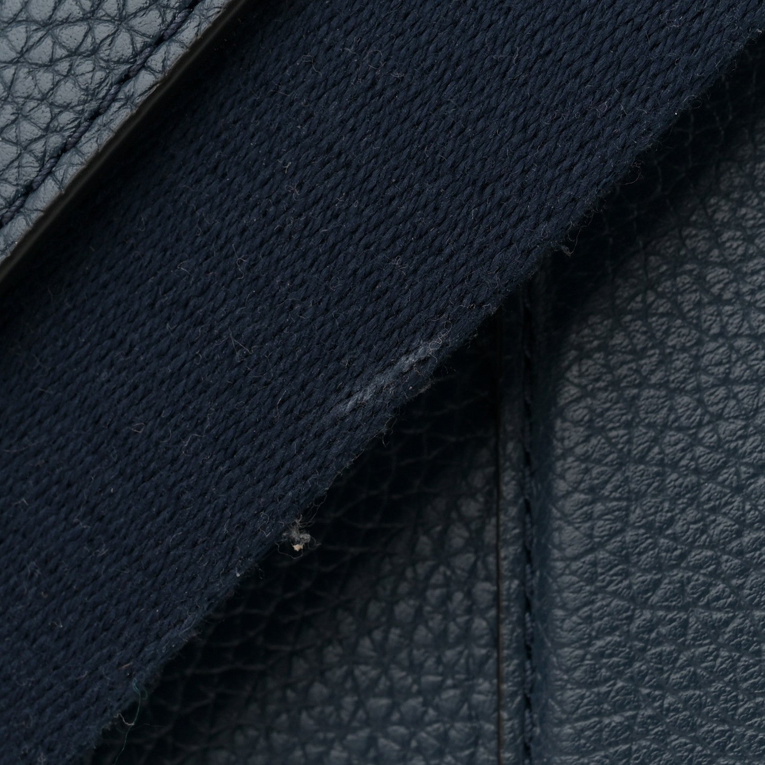 Grained Calfskin Small The Tote Bag Blue Sea