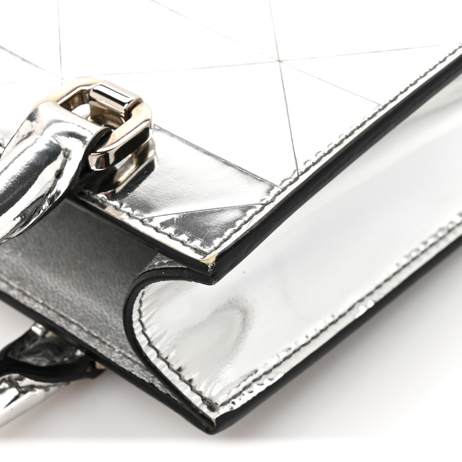 Spazzolato Metal Triangle Logo Triangle Patterned Small Double Handle Crossbody Tote Argento