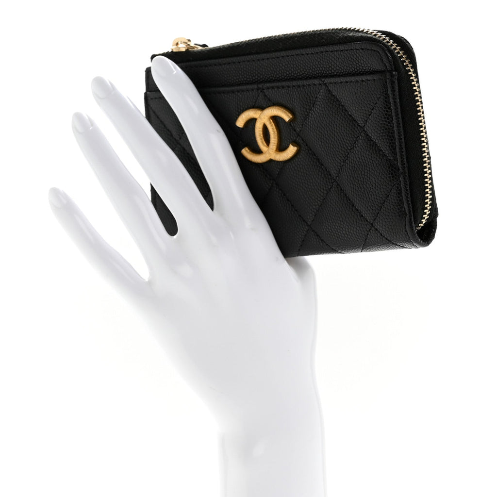 Caviar Quilted CC Zip Around  Holder Black