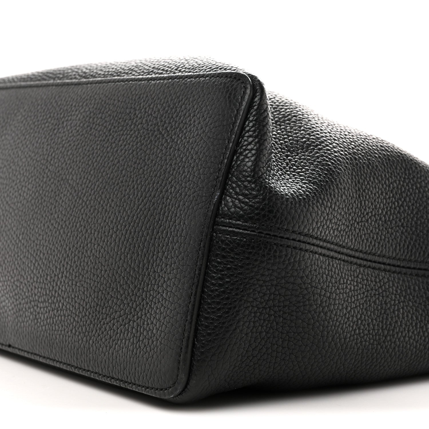 Pebbled Calfskin Large Soho Hobo Black