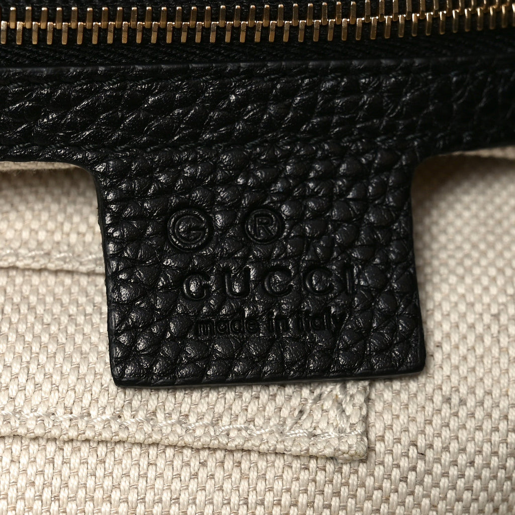 Pebbled Calfskin Large Soho Hobo Black