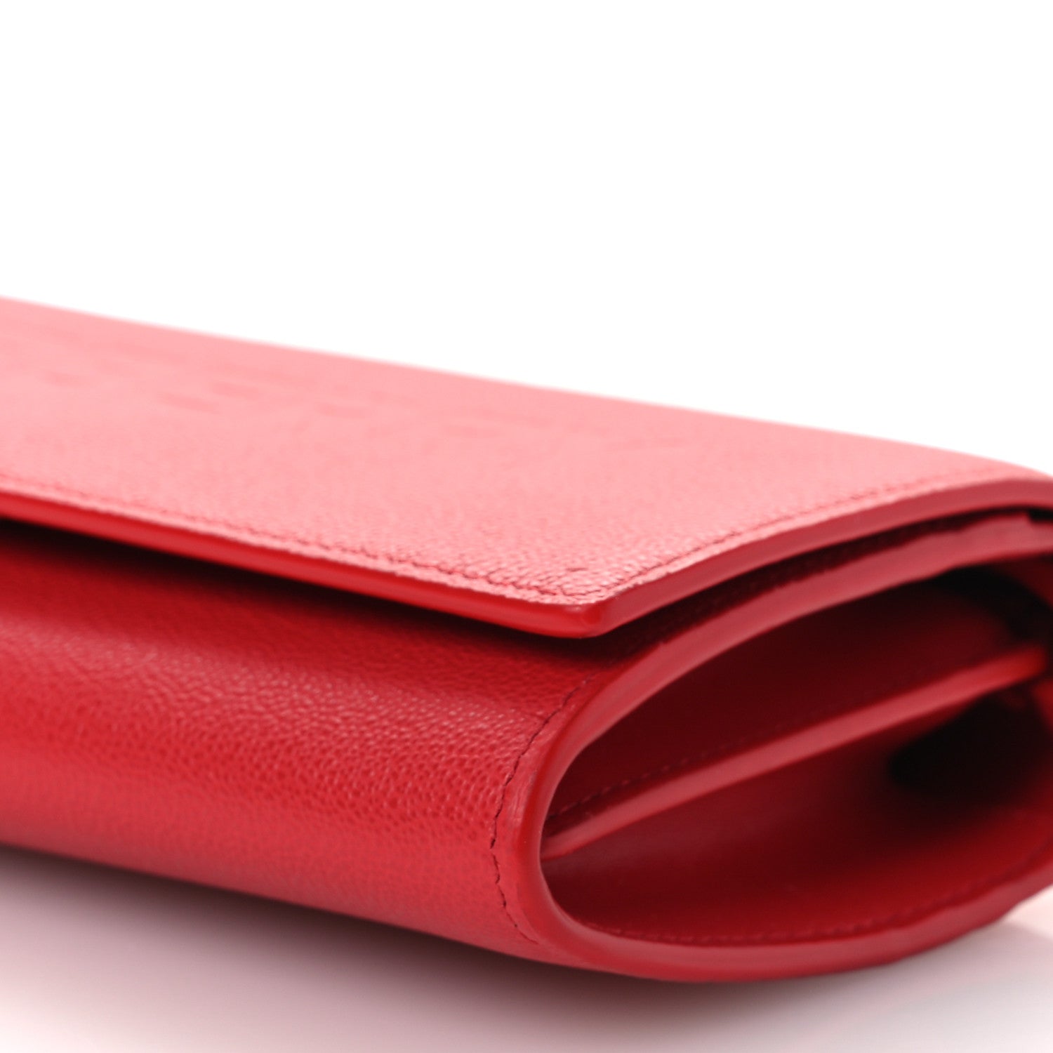 Grainy Calfskin Logo Henley Wallet On Chain Red
