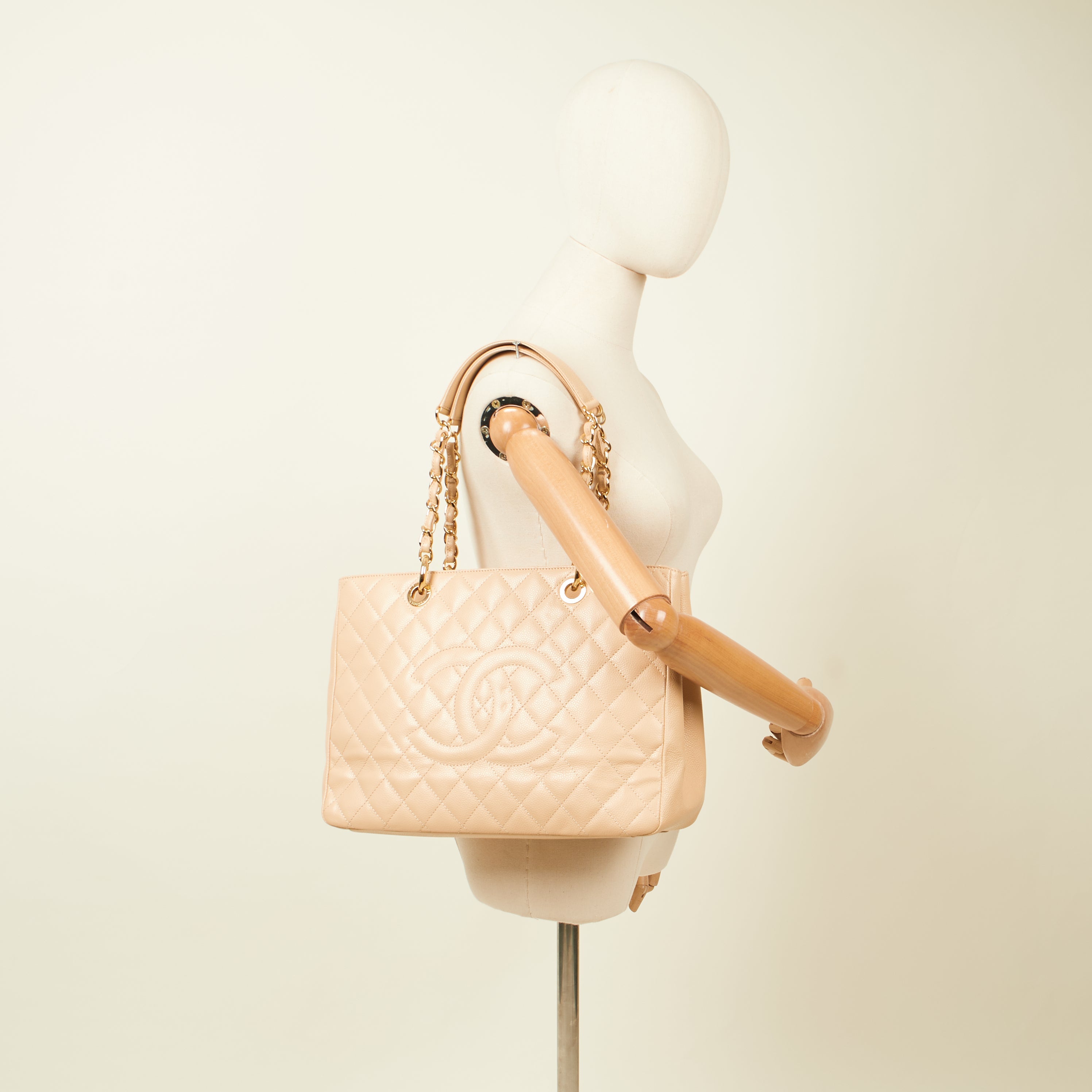 Chanel Tote Grand Shopping Tote in Neutral, Leather