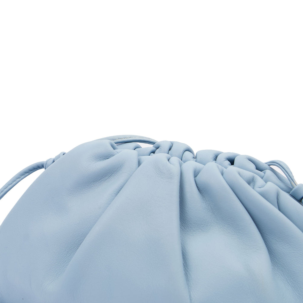 Bottega Veneta Cross Body The Pouch - Mini in Blue, Leather