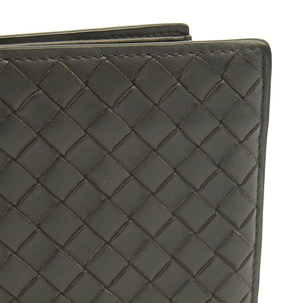 Bottega Veneta Wallet Bi-Fold Wallet in Black, Intrecciato Nappa