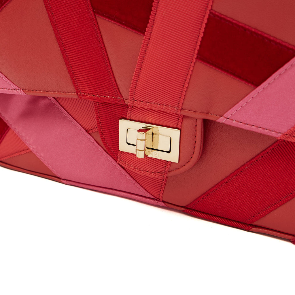 Chanel Shoulder Bag 2.55 Reissue in Multi, Calfskin Leather