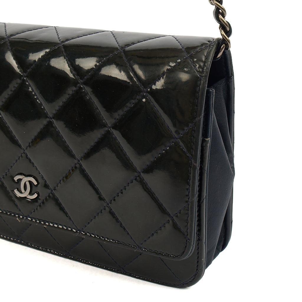 Chanel Cross Body Wallet on Chain in Blue, Patent Leather