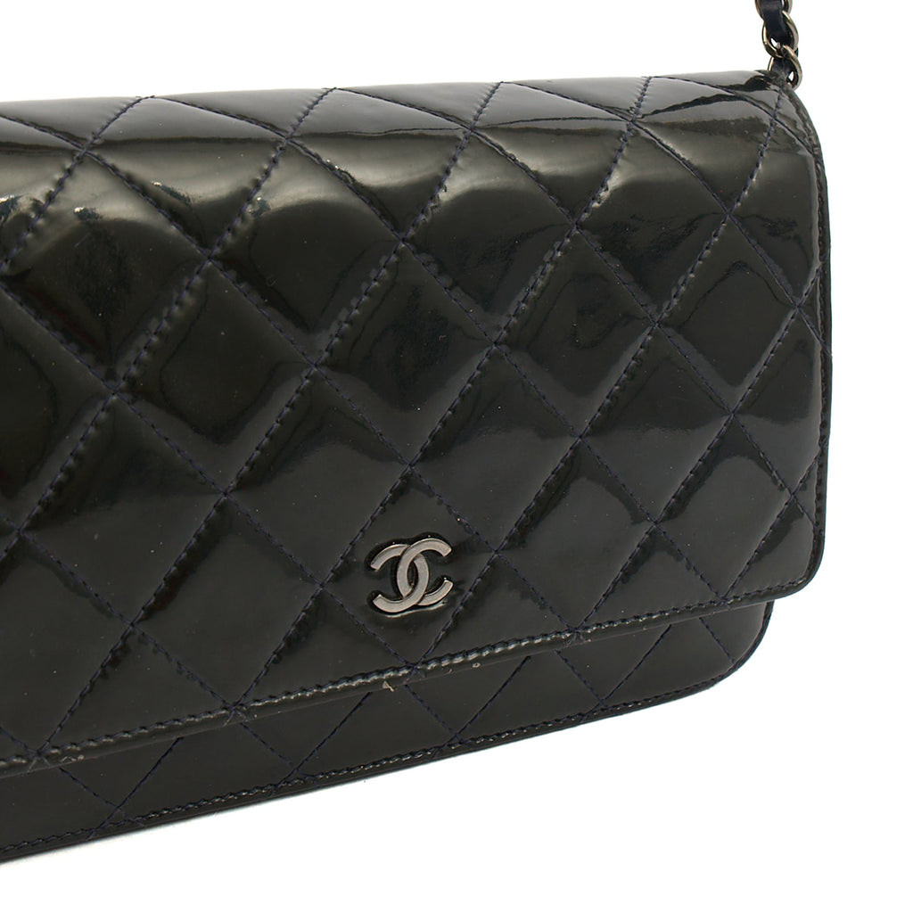 Chanel Cross Body Wallet on Chain in Blue, Patent Leather